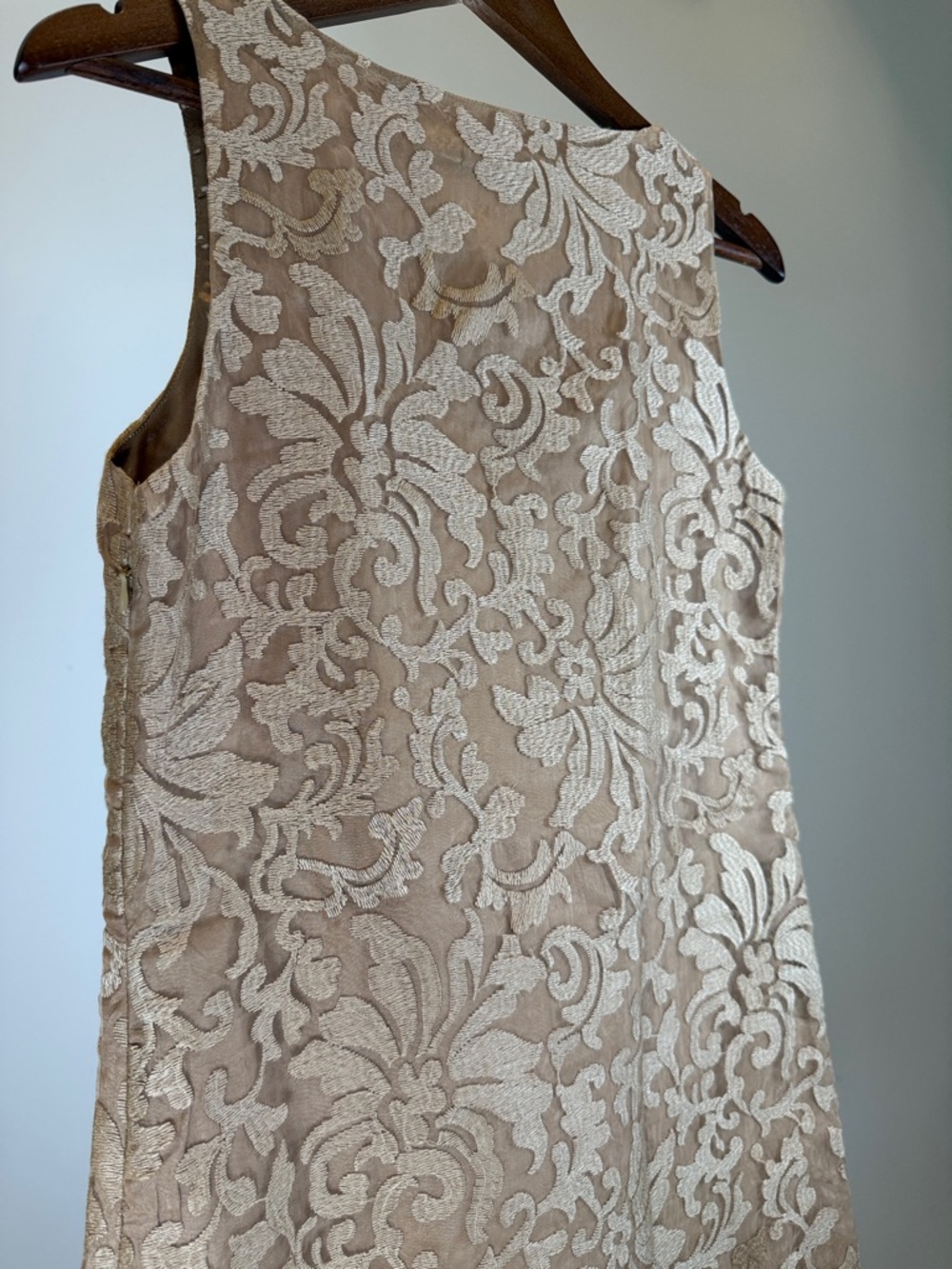 Lucy Paris Sleeveless Lace Shift Dress - Golden Tan/Nude | Size S - Picture 8 of 11